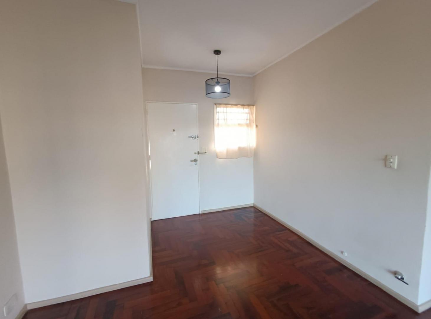 Foto de Departamento de 3 ambientes con cochera, imagen 3
