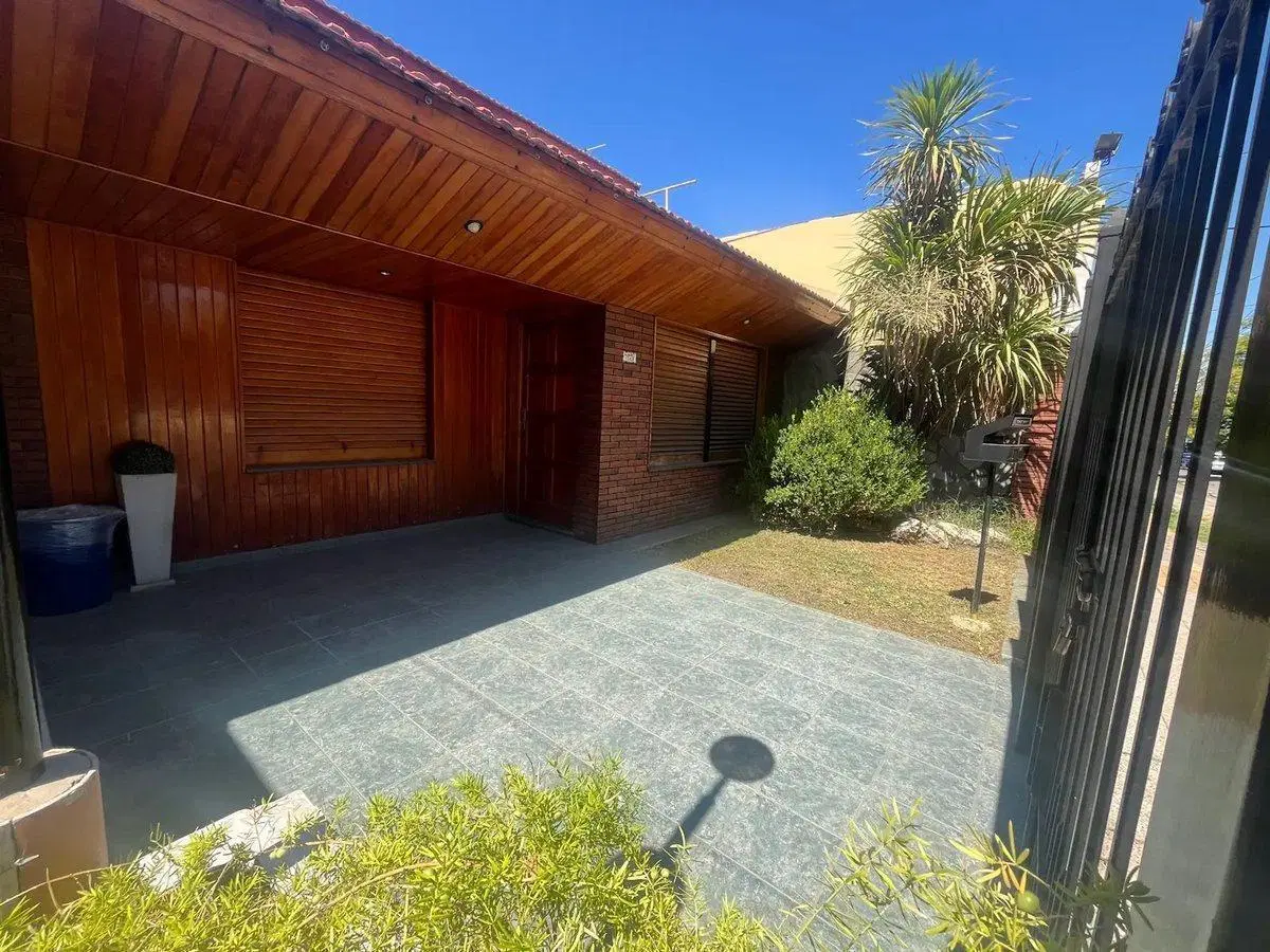 Casa en venta de 4 ambientes en Ciudad Madero 5
