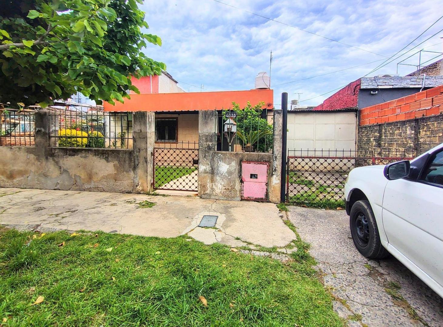 Foto de Casa en Isidro Casanova, imagen 3