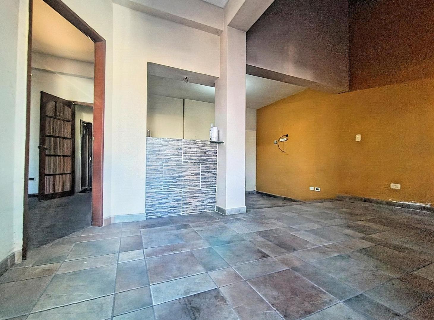Foto de CASA 3 AMBIENTES GONZALEZ CATAN CENTRO, imagen 4