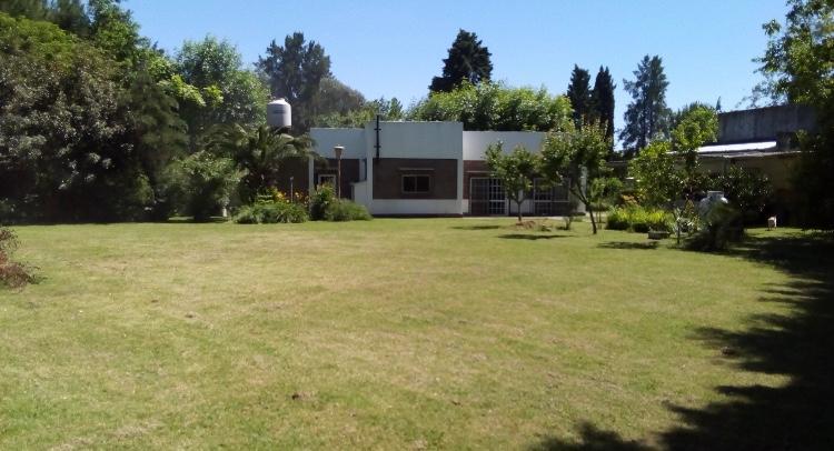 Florencio Varela, Casa Quinta con Terreno 3400 m² y Piscina 3