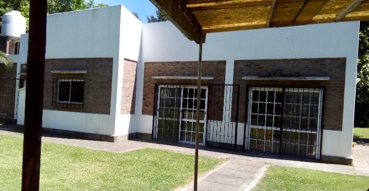 Florencio Varela, Casa Quinta con Terreno 3400 m² y Piscina 4