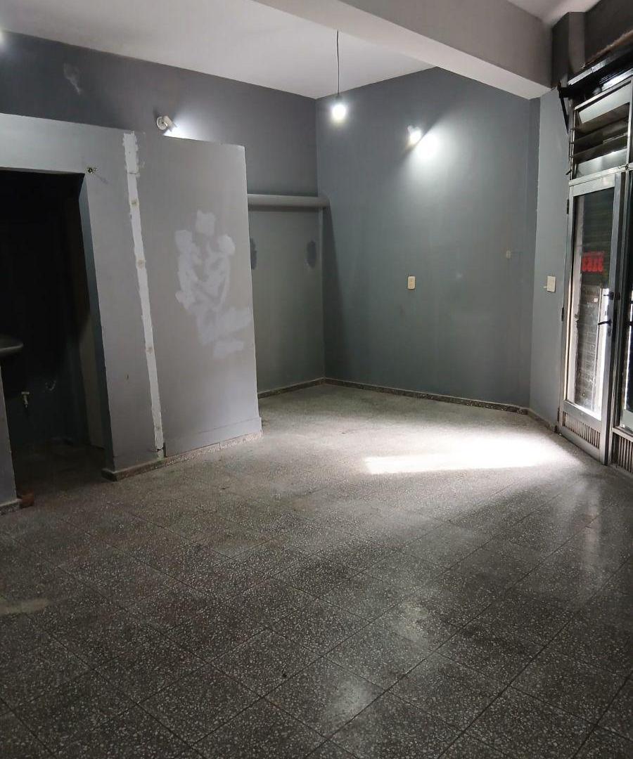 Foto de Alquiler Local de 35 m² en esquina en Quilmes, imagen 1