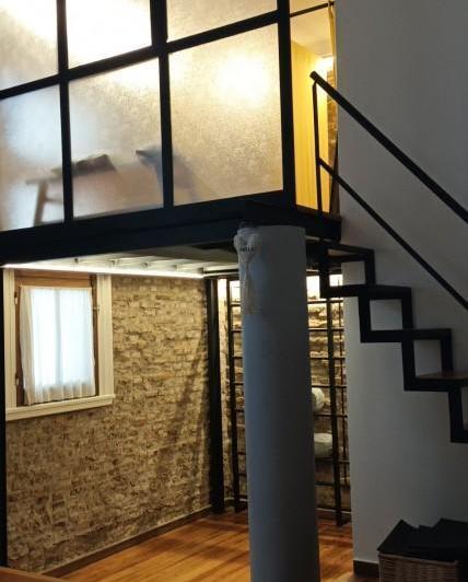 DEPARTAMENTO EN VENTA DE 4 AMBIENTES CON ESCRITORIO EN FAMOSO PASAJE GENERAL PAZ BARRIO COLEGIALES 3