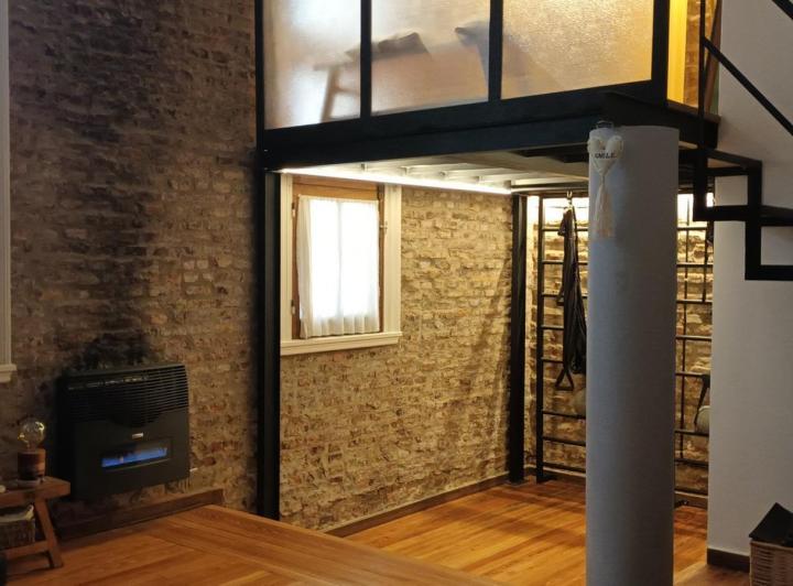 DEPARTAMENTO EN VENTA DE 4 AMBIENTES CON ESCRITORIO EN FAMOSO PASAJE GENERAL PAZ BARRIO COLEGIALES 2