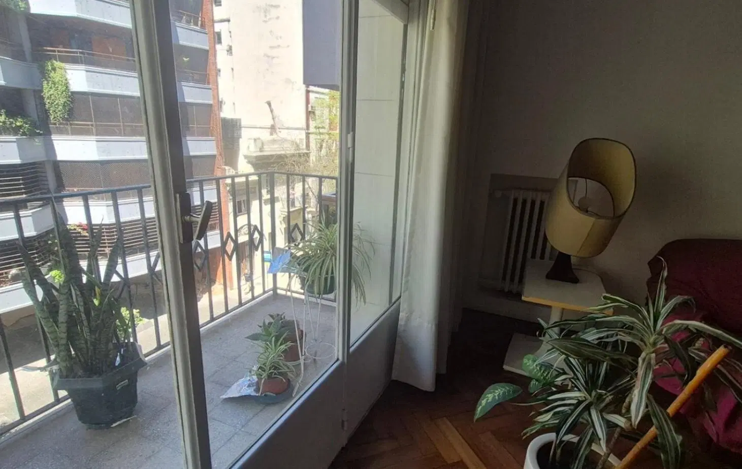 DEPARTAMENTO EN VENTA DE 3 AMBIENTES CON DEPENDENCIAS, TOILETTE Y BALCON UBICADO EN RECOLETA BARRIO 2