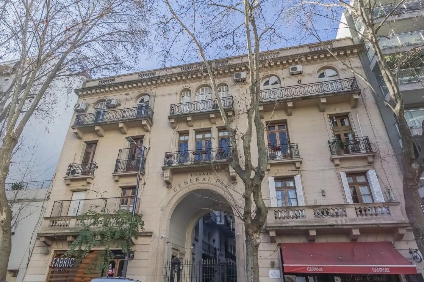 DEPARTAMENTO EN VENTA DE 4 AMBIENTES CON ESCRITORIO EN FAMOSO PASAJE GENERAL PAZ BARRIO COLEGIALES