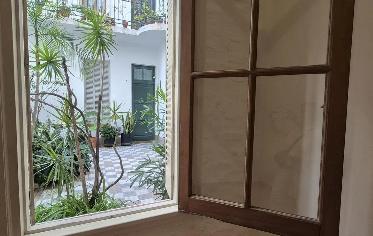 DEPARTAMENTO EN VENTA DE 4 AMBIENTES CON ESCRITORIO EN FAMOSO PASAJE GENERAL PAZ BARRIO COLEGIALES 3