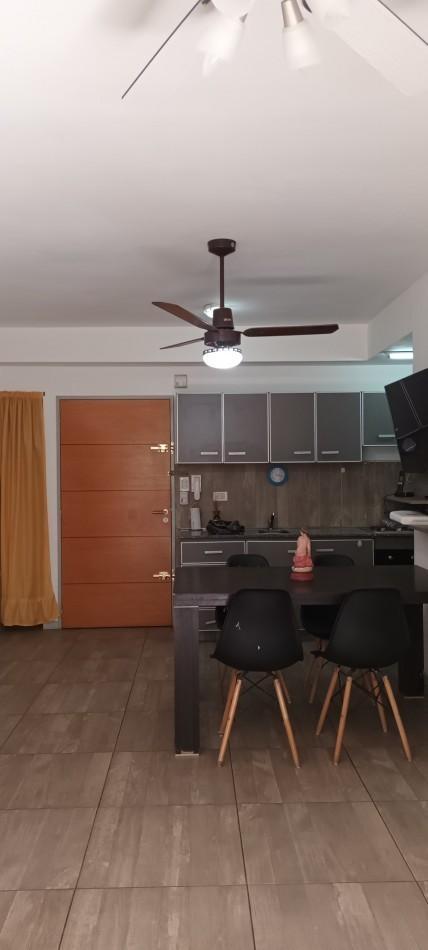 Foto de DEPARTAMENTO DE 2 AMBIENTES EN VENTA BARRIO DE SAN CRISTOBAL EDIFICIO MODERNO CON RENTA, imagen 1