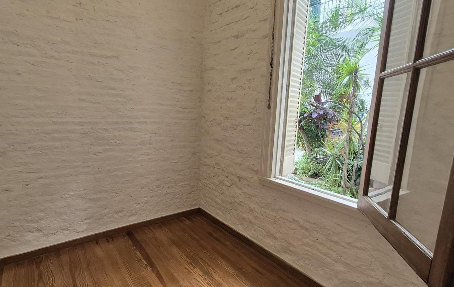 Foto de DEPARTAMENTO EN VENTA DE 4 AMBIENTES CON ESCRITORIO EN FAMOSO PASAJE, imagen 2