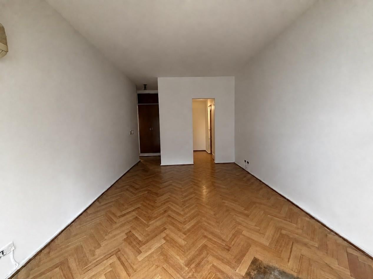 Foto de EXCELENTE DEPARTAMENTO EN VENTA - RECOLETA - 4 AMB CON ESCRITORIO, imagen 3