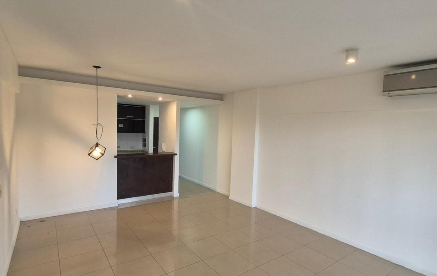 Foto de DEPARTAMENTO DE 3 AMBIENTES EN ALQUILER CON COCHERA EN LA MEJOR ZONA DE, imagen 2
