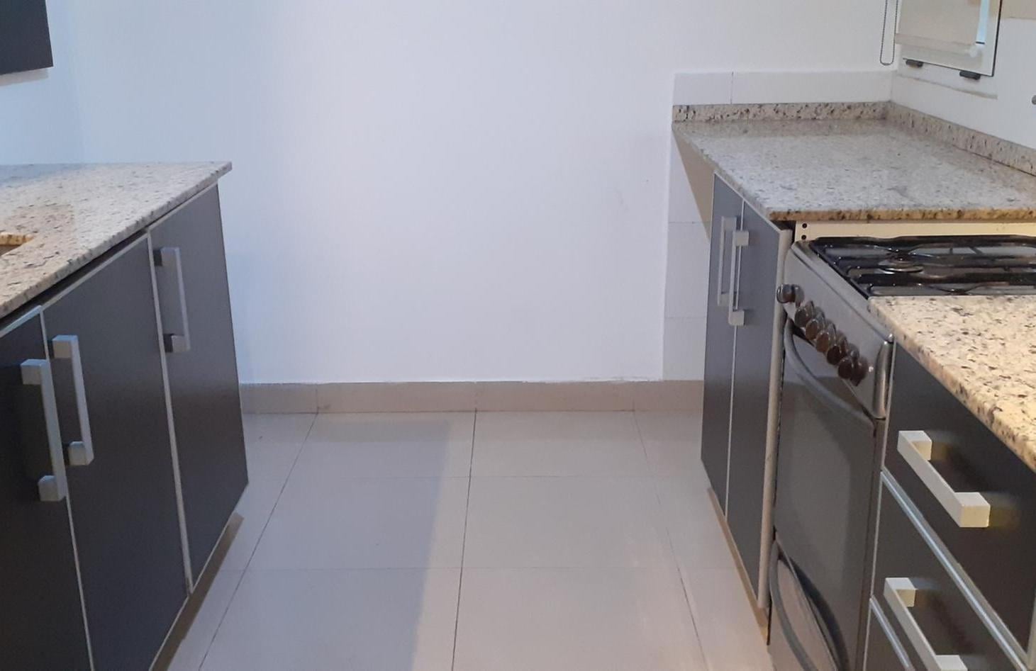 Foto de DEPARTAMENTO DE 3 AMBIENTES EN ALQUILER CON COCHERA EN LA MEJOR ZONA DE, imagen 3