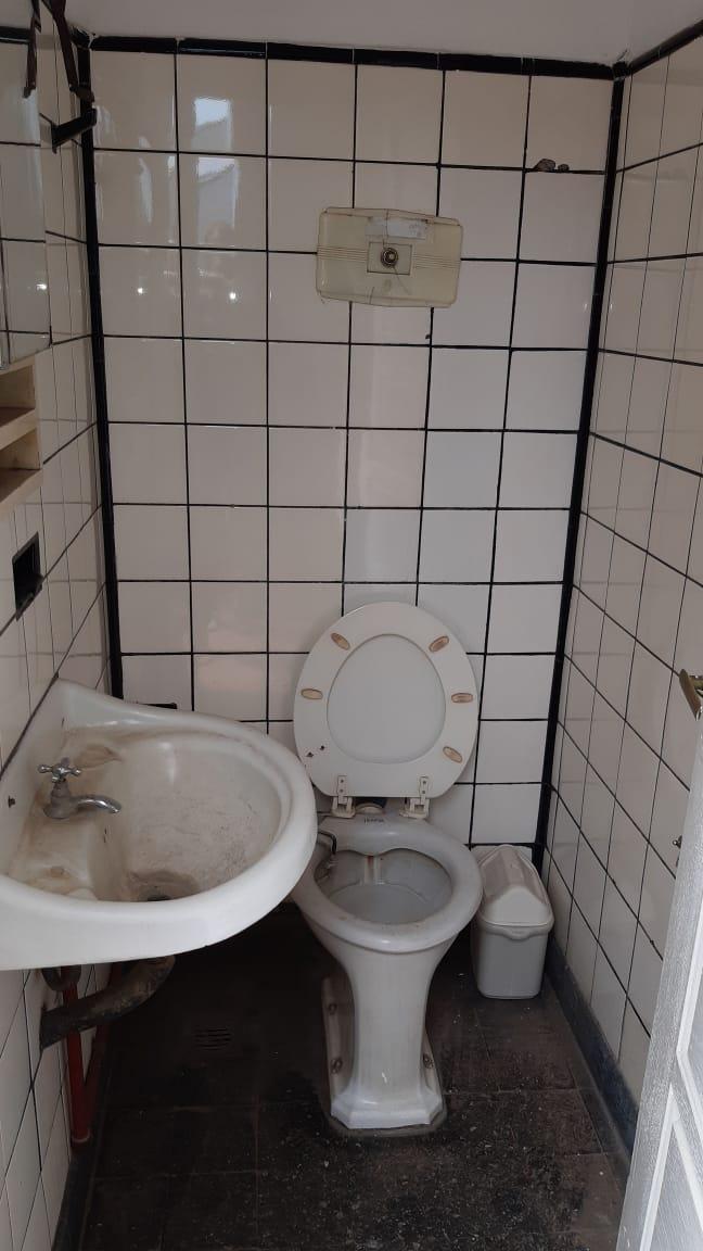 Dueños Venden Casa P. A. y Local Comercial Avda España 50 Rio Cuarto 4