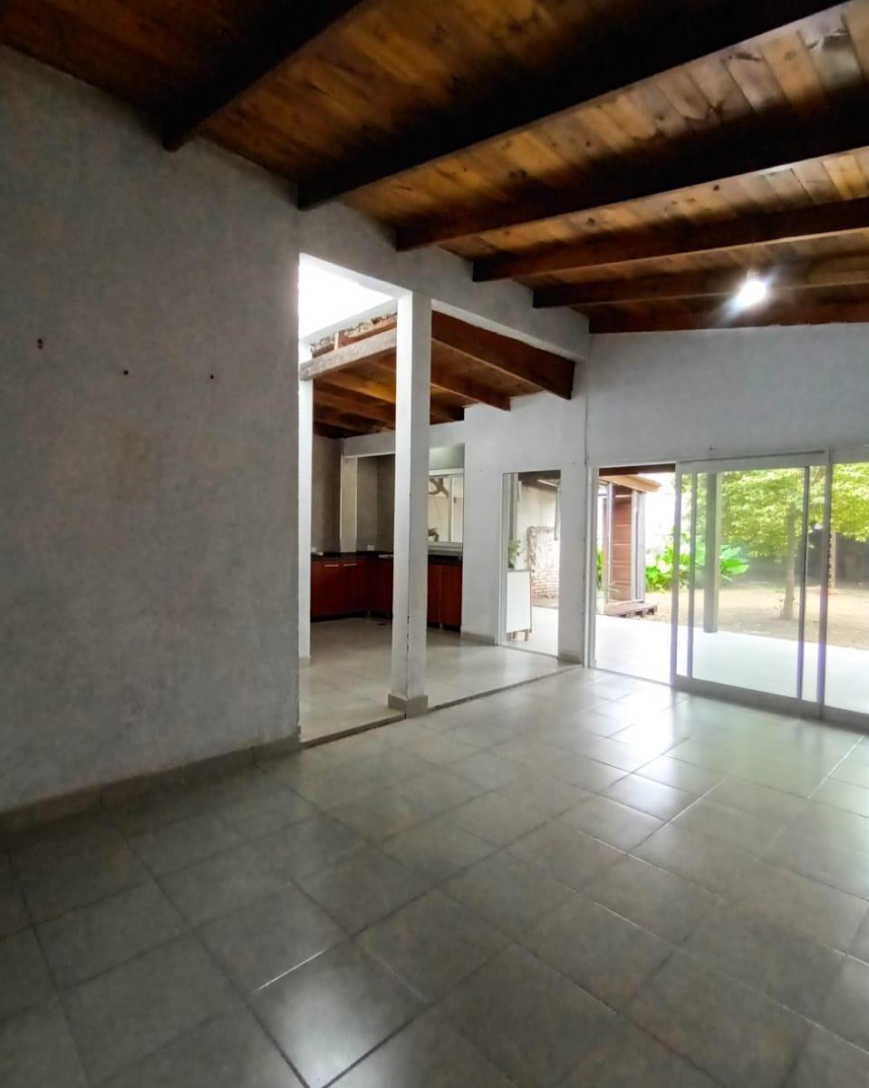 Dueños Venden Casa Antigua en Amplio Terreno V. Sarsfield 665 Rio Cuarto - Cordoba 1
