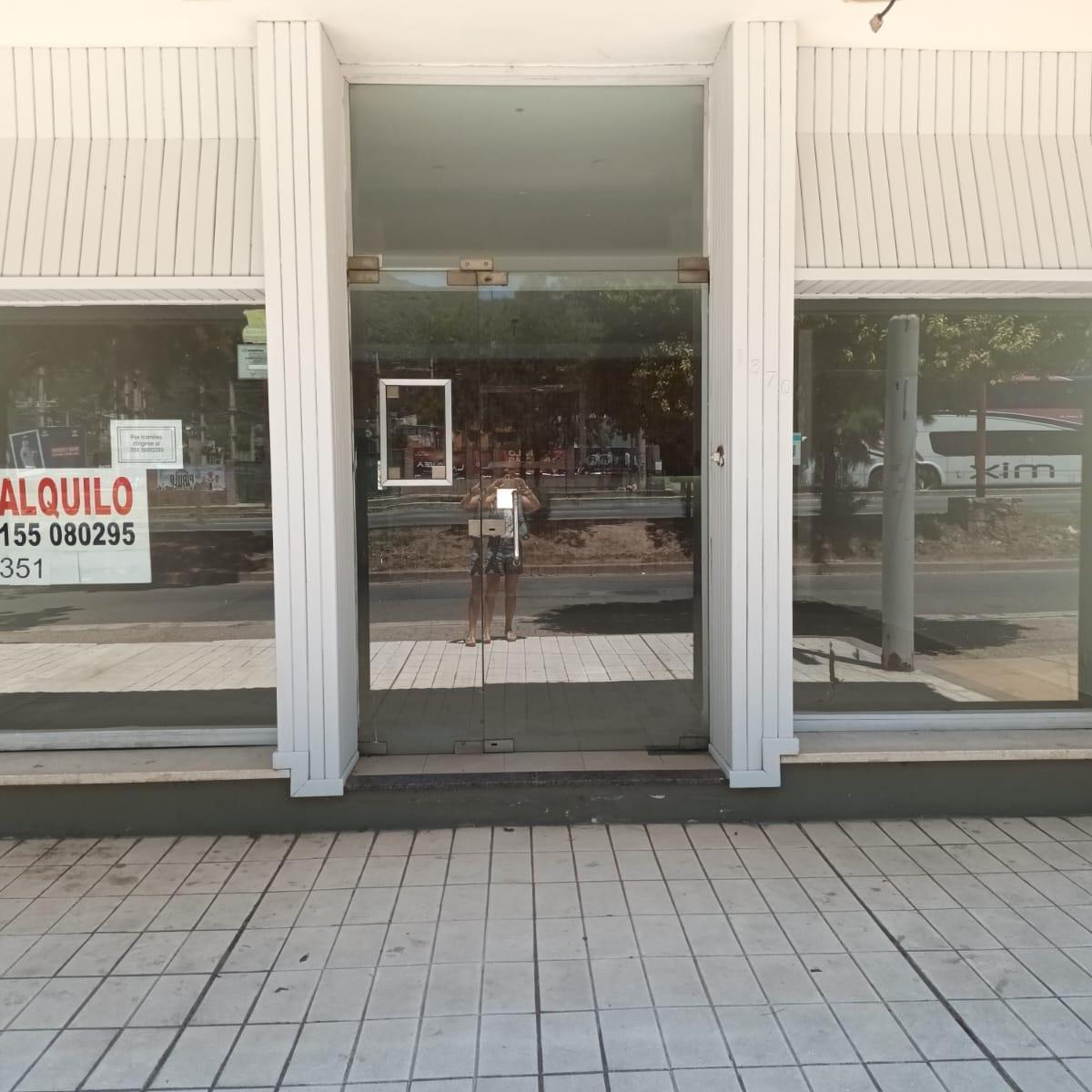 Gran Oportunidad Venta Local Comercial de 75 m² en Villa Carlos Paz - Cba. 3