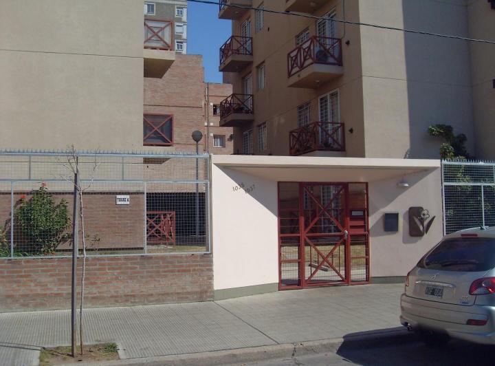 SE VENDE DPTO 2 DORM- EN B° PUEYRREDON CBA