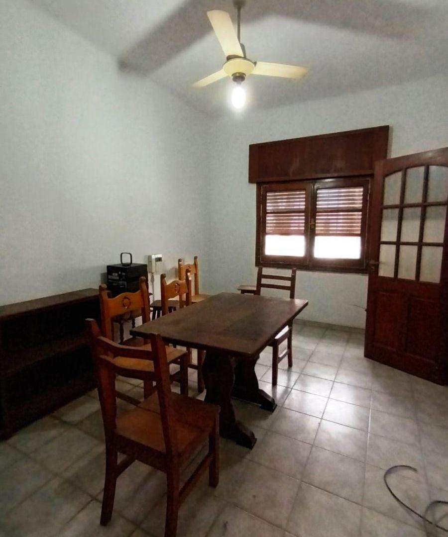Foto de SE ALQUILA CASA UN DORMITORIO C/O SIN MUEBLES-EN BARRIO GRAL PAZ-CBA, imagen 1
