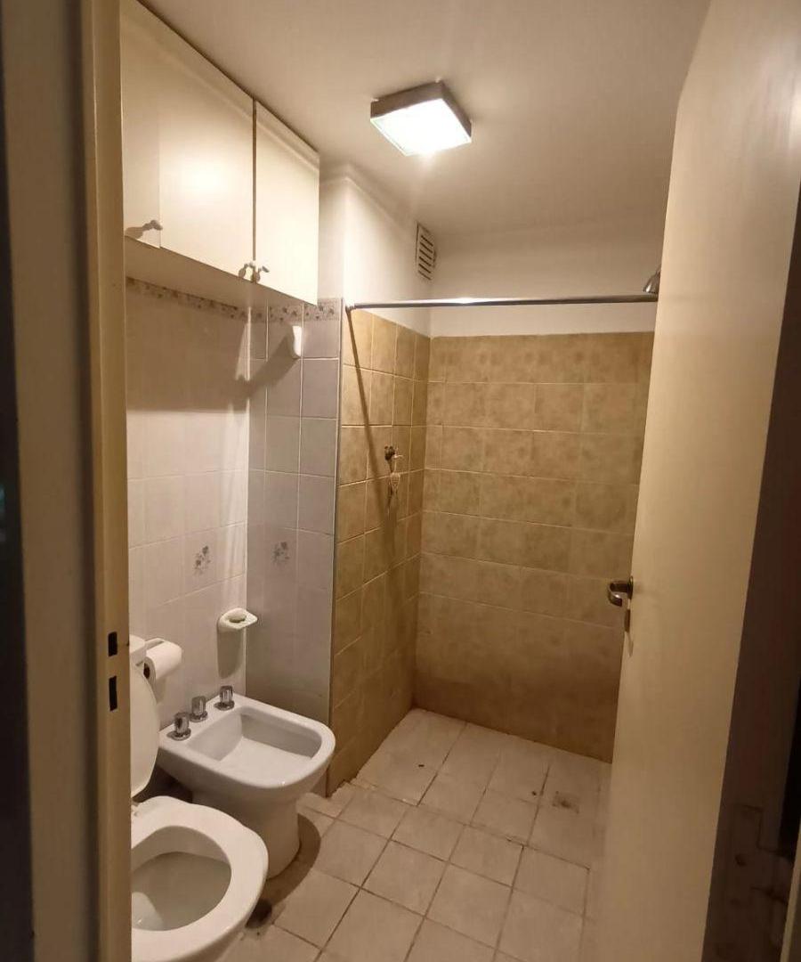 Foto de Se alquila Dpto. 2 dorm. Planta Baja, c/ cochera en Bº Gral Pueyrredon, imagen 2