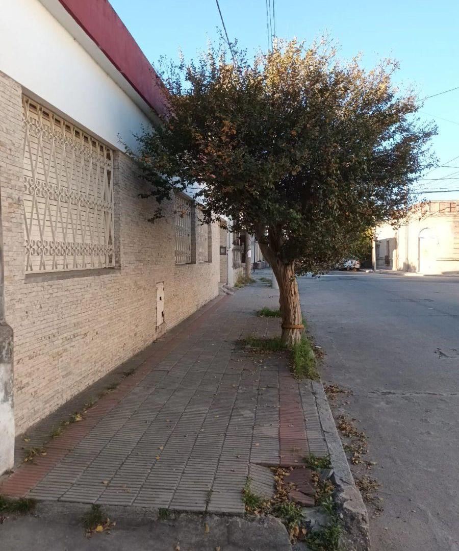 SE VENDE CASA – GALPON Y LOFT, EN OBISPO CLARA 300 – B° SAN MARTIN -CORDOBA