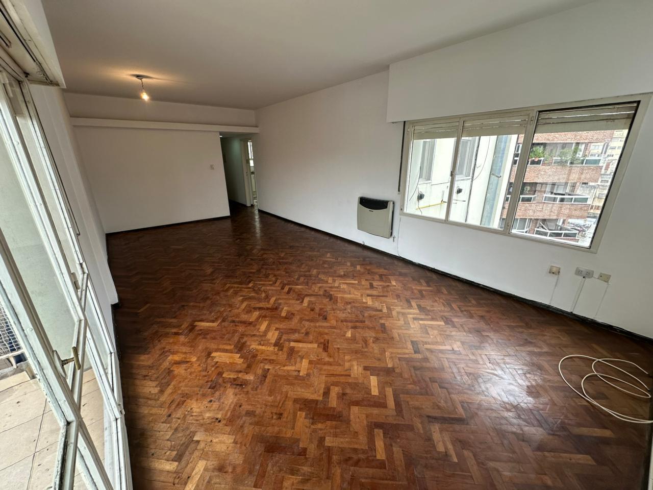 AMPLIO LIVING - BALCON - 2 BAÑOS - 105M2