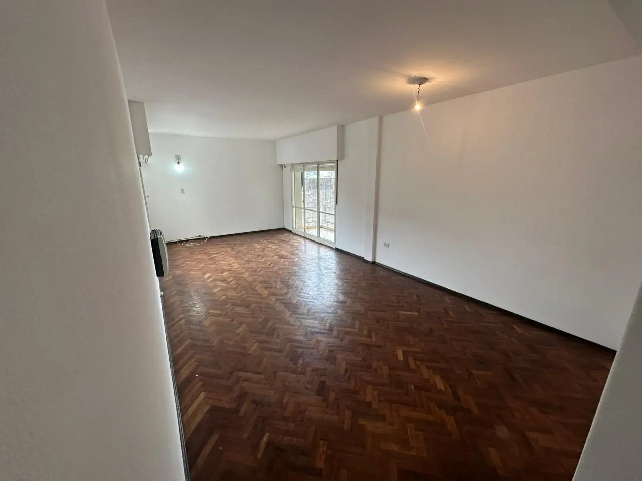 AMPLIO LIVING - BALCON - 2 BAÑOS - 105M2 2