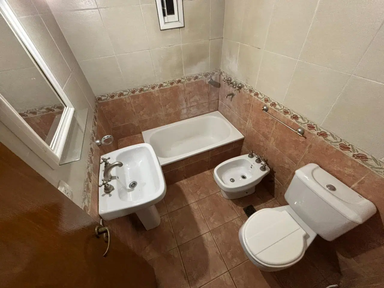 A METROS DE NEUVA CORDOBA - 1 DORMITORIO - AIRE ACONDICIONADO - 5