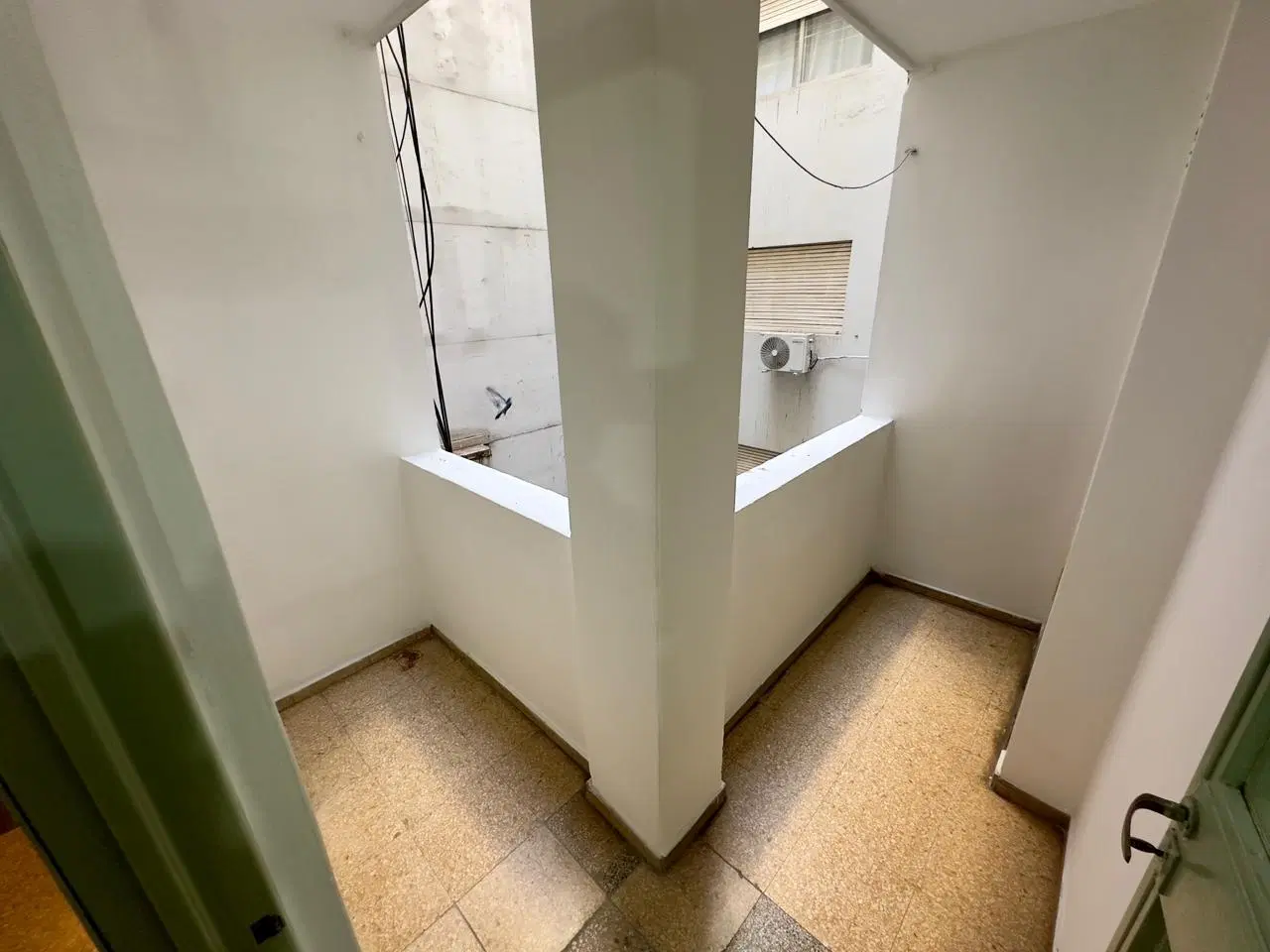 DPTO AMPLIO CON BALCON A MTS DE PATIO OLMOS 2