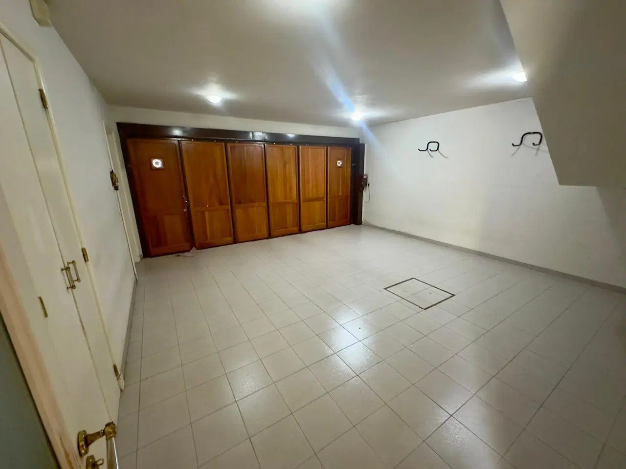 CASA 4 DORM - JARDINES DEL JOCKEY - AMPLIOS ESPACIOS - PILETA 1