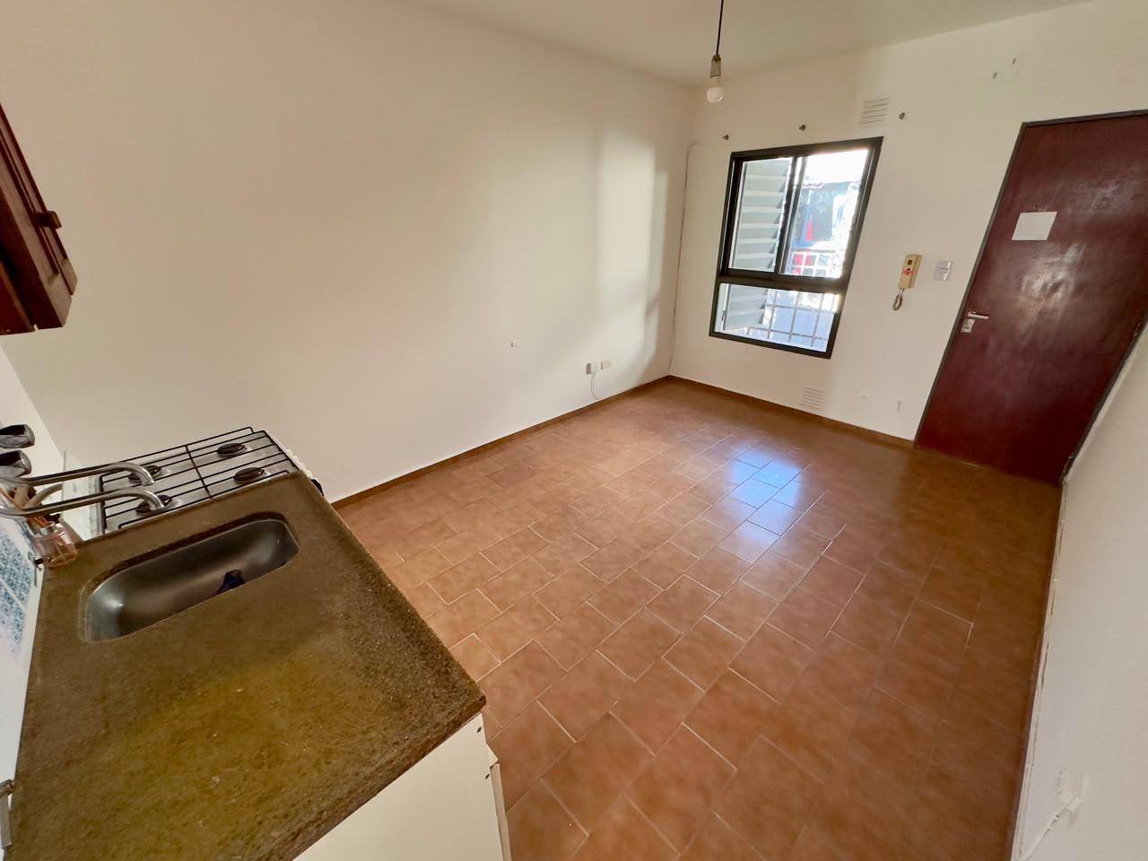 Foto de ALQUILER - 1 DORM - B° GUEMES, imagen 2