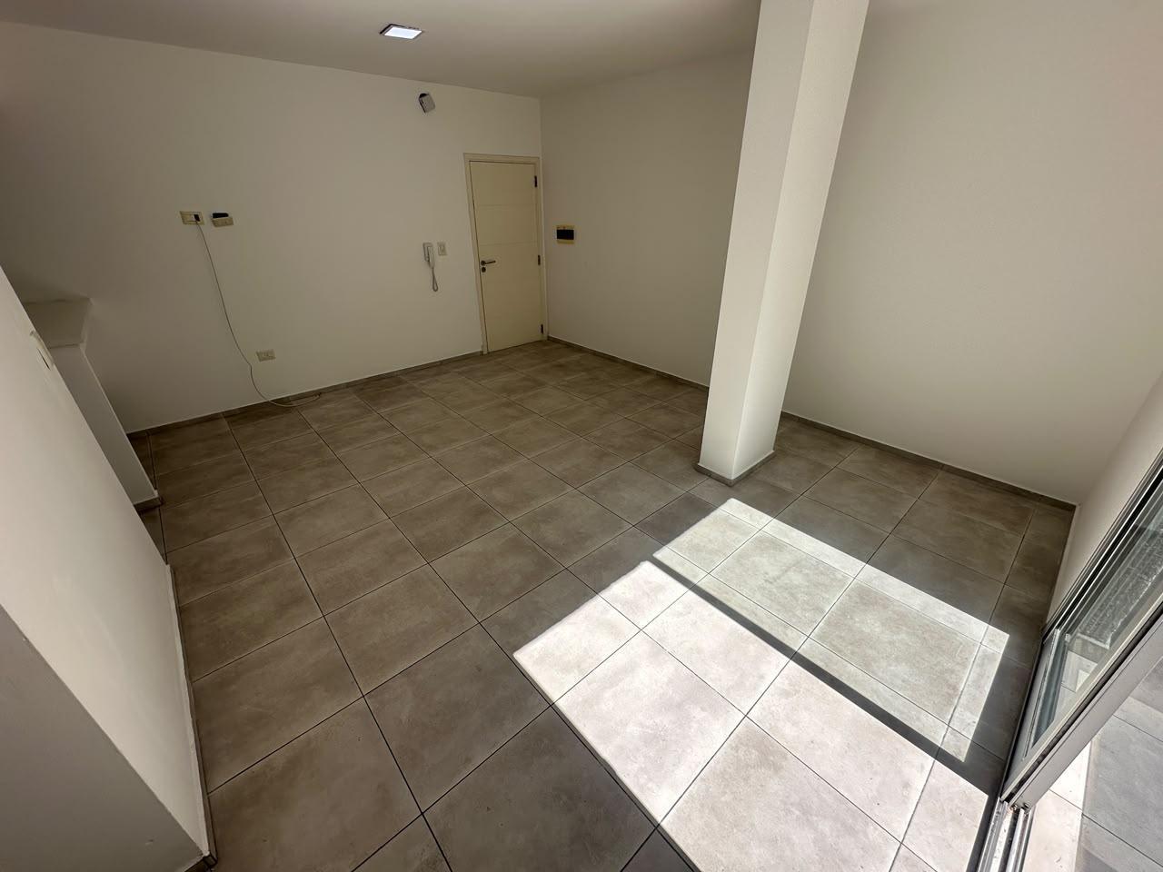 Foto de 1 DORMITORIO - PATIO PROPIO - B° CENTRO, imagen 1