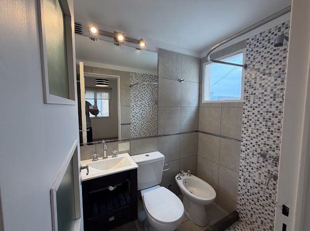 Foto de VENTA - 1 DORMITORIO - B° GUEMES - COMPLETAMENTE REMODELADO, imagen 3