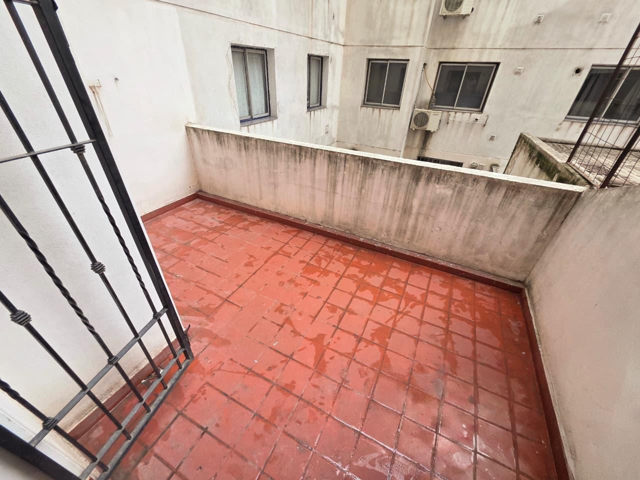 Foto de VENTA - 1 DORMITORIO CON BALCON/PATIO - PRIMER PISO, imagen 2