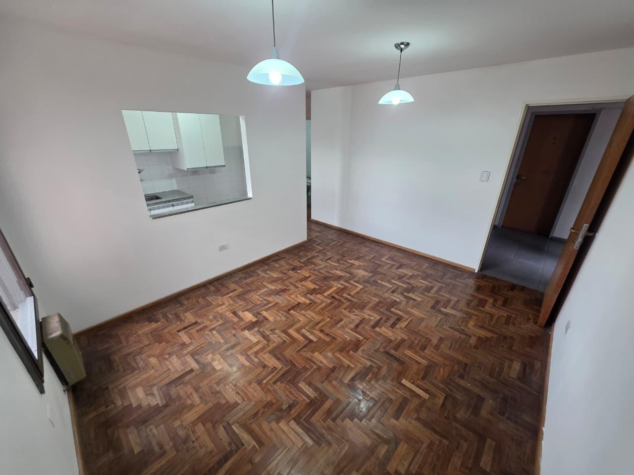 Foto de ALQUILER - 1 DORMITORIO - GUEMES - PISO ALTO - SEGURIDAD 24HS, imagen 2