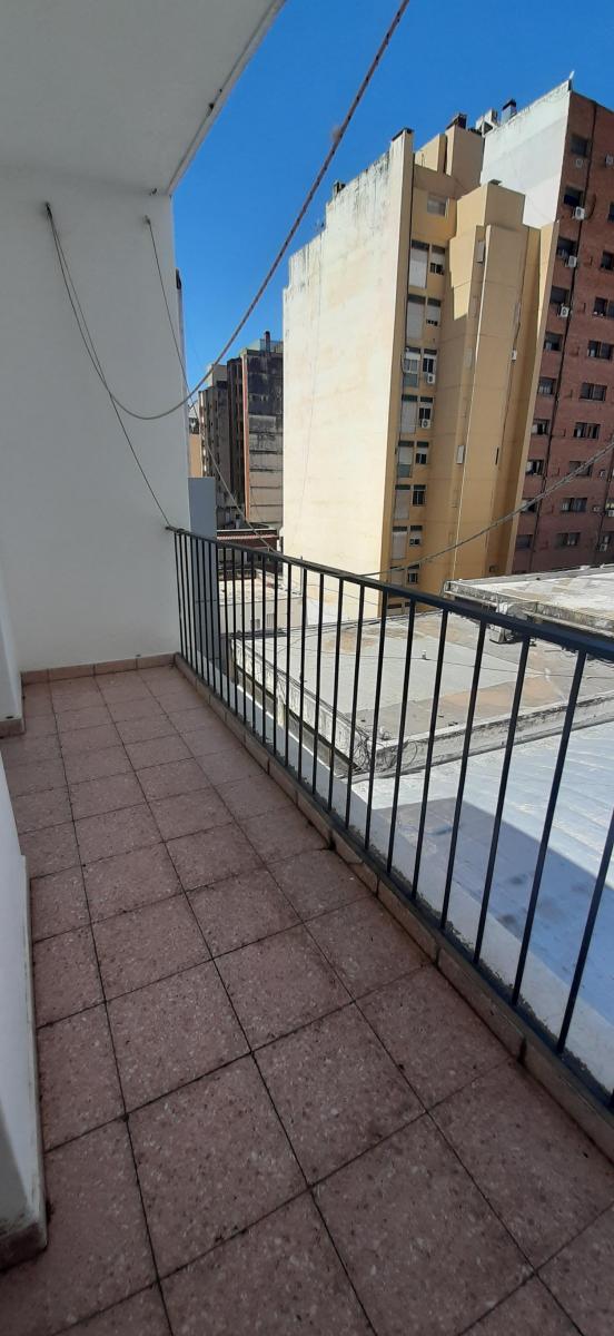 Amplisimo Dpto en Venta Semipiso - Cañada - Reciclado - 3 Dorm. 2 Baños - Balcon 2