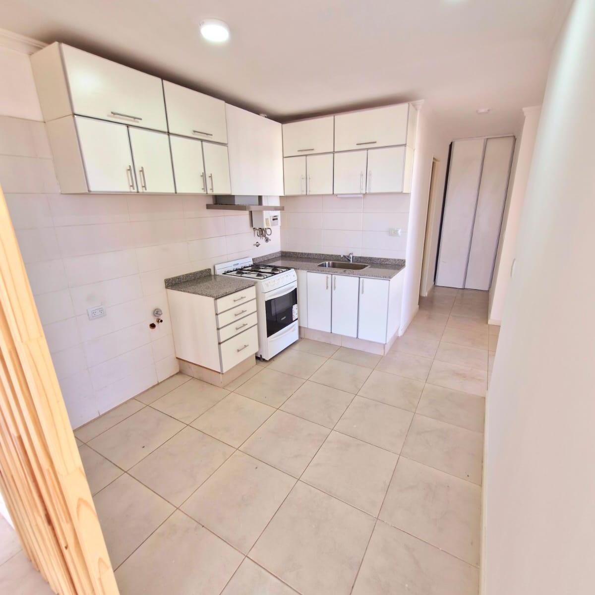 Foto de VENTA!! Dpto 2 Dormit. | Cochera | Seguridad Balcón, imagen 5