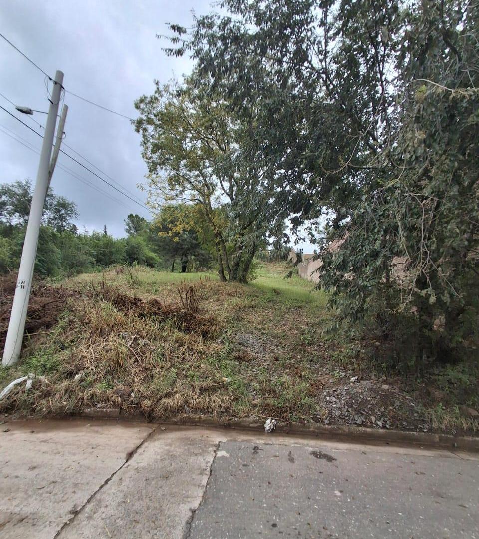 Venta terreno amplio!! 535 m2- Argüello - Apto duplex
