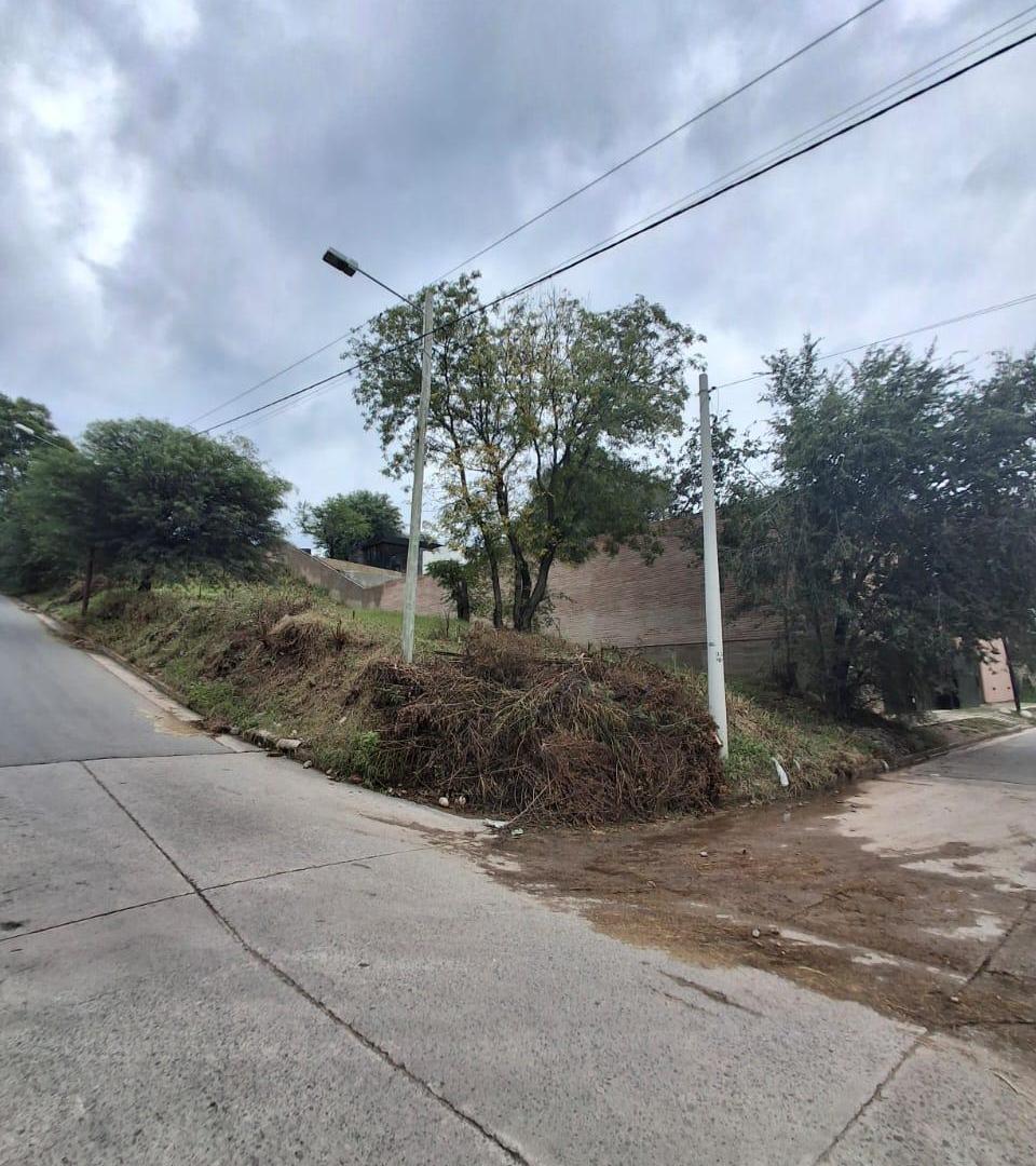 Foto de Venta terreno amplio!! 535 m2- Argüello - Apto duplex, imagen 3