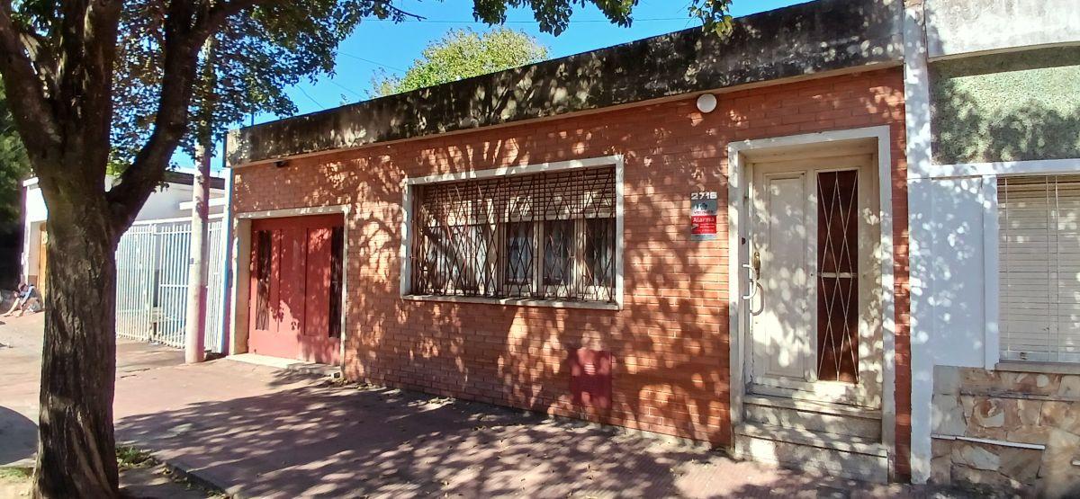 APTO CREDITO-CASA EN VENTA-ALTA CORDOBA-2 DORM-LAVADERO CUBIERTO-PATIO-HAB. DE GUARDADO-COCHERA CUB.