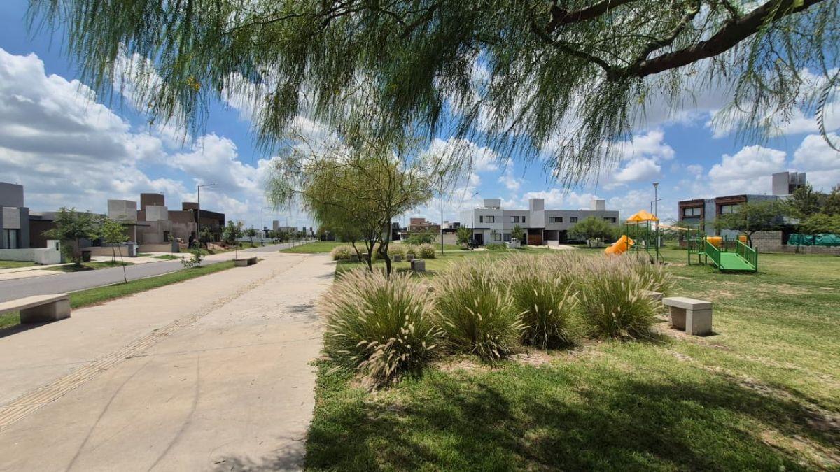 VENTA TERRENO CENTRAL SAN IGNACIO VILLAGE- MANANTIALES