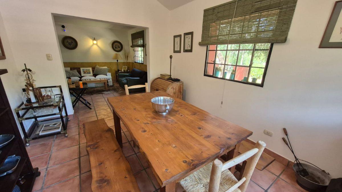 Foto de CASA ESXCLUSIVA - LA CUMBRE- CATEGORÍA- PILETA- QUINCHO, imagen 2