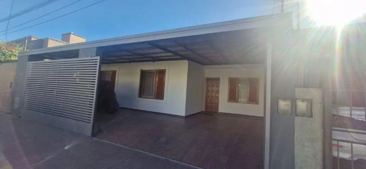 VENTA | EXCLUSIVA CASA | 3 DORMI | PILETA | PATIO | COCHERA DOBLE 4