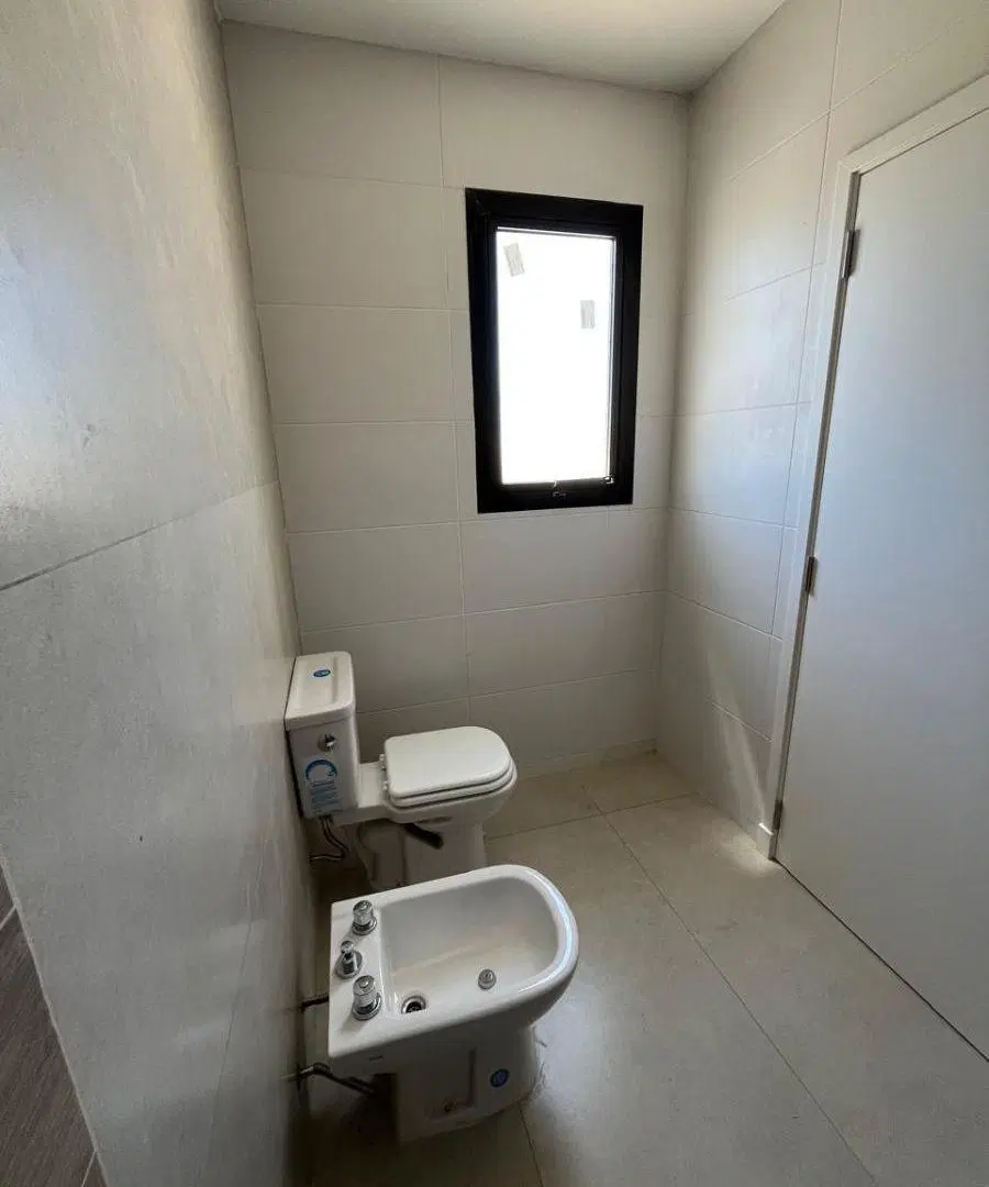 CASA BRISAS DE MANANTIALES - PLANTA BAJA - 3 DORMITORIOS- LOTE 330 m2!! 2