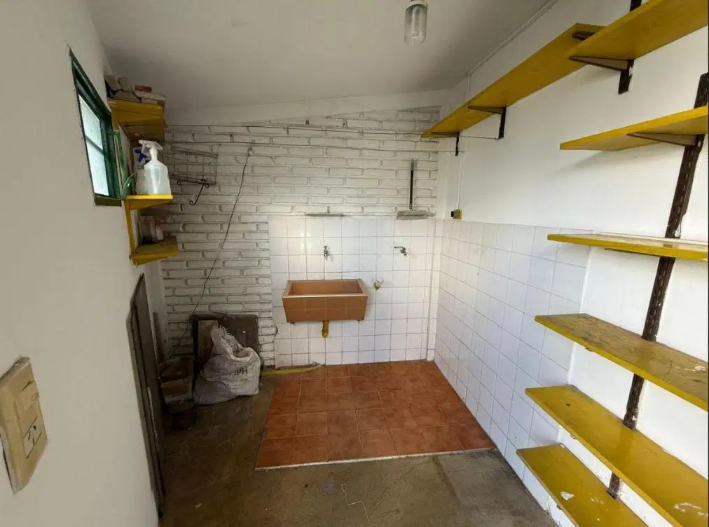 EXCELENTE CASA 3 DORM EN ALQUILER A METROS DEL PARQUE DE LAS NACIONES- Con patio y quincho (300 m²) 3