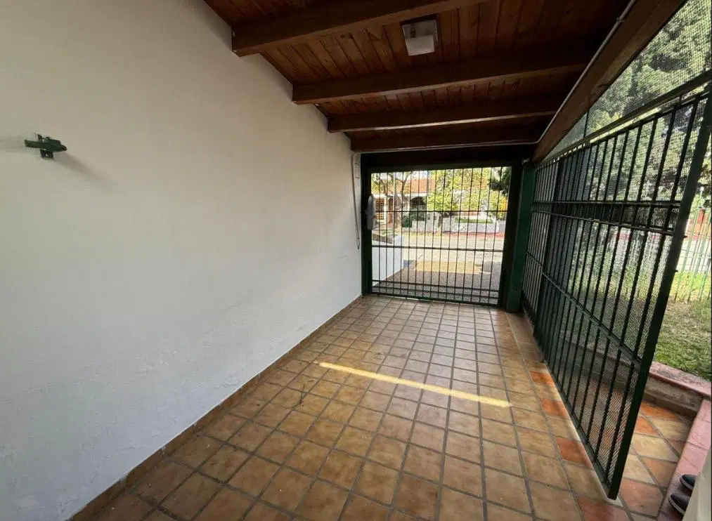EXCELENTE CASA 3 DORM EN ALQUILER A METROS DEL PARQUE DE LAS NACIONES- Con patio y quincho (300 m²) 5