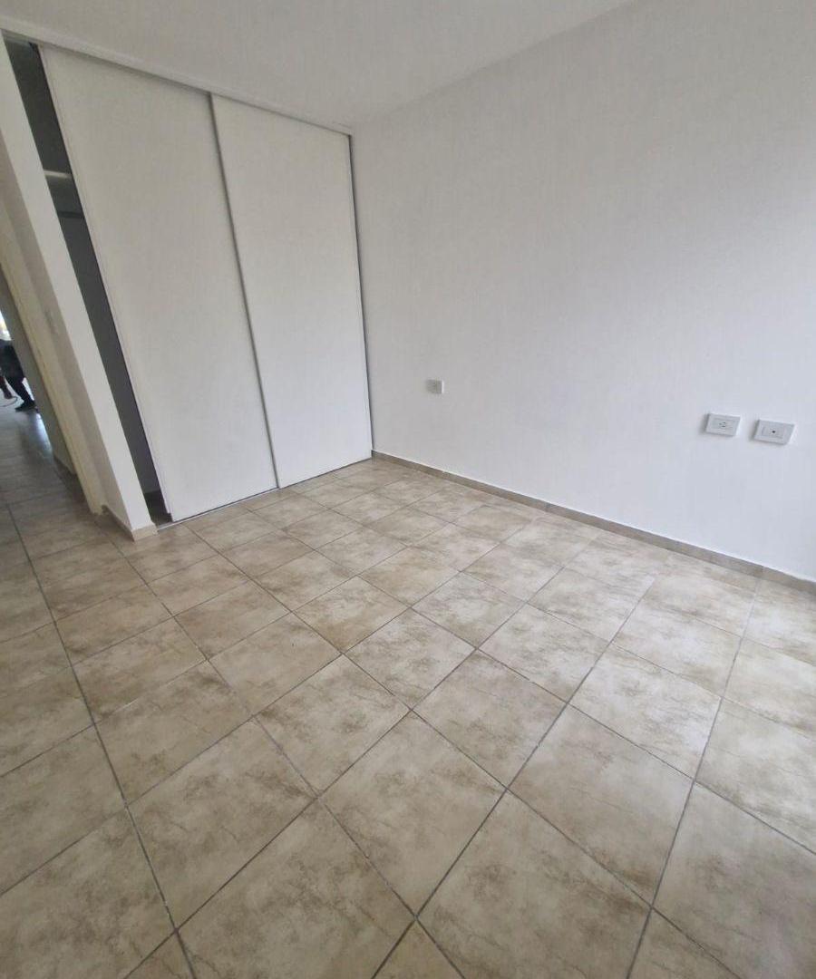 Foto de VENTA!! ¡Oportunidad en Alberdi! Departamento de 1 dormitorio con dos, imagen 5