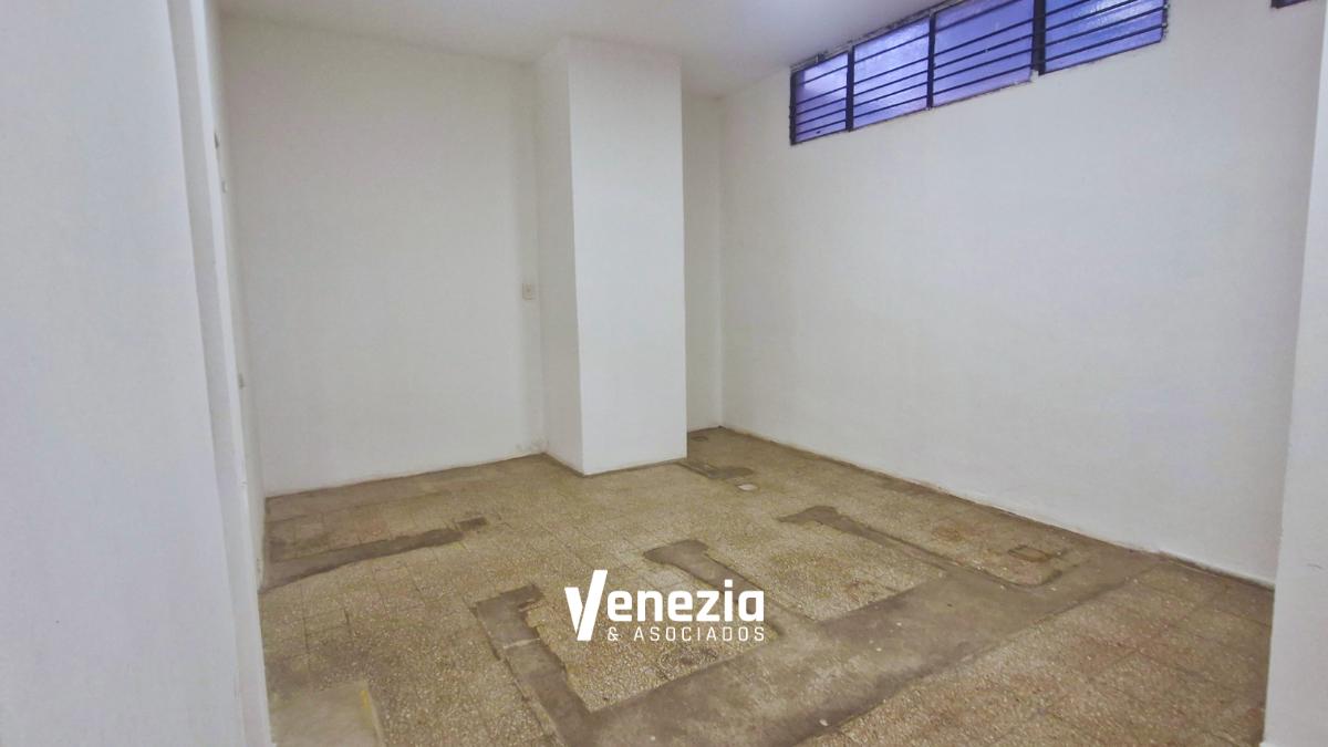 Foto de Gran Oportunidad Comercial- Depósito | Oficina : VENTA 680 m² en 3, imagen 3