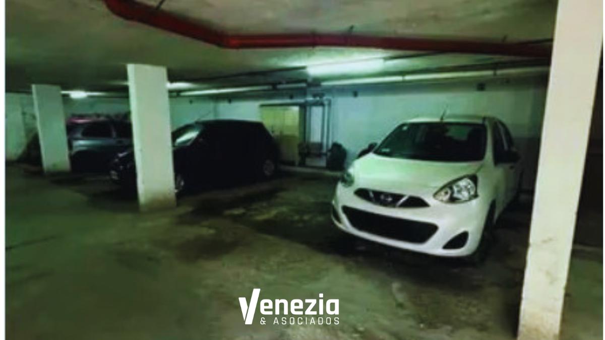 Foto de ALQUILER DE COCHERA! ALBERDI!! EDIFICIO CON SEGURIDAD, imagen 5