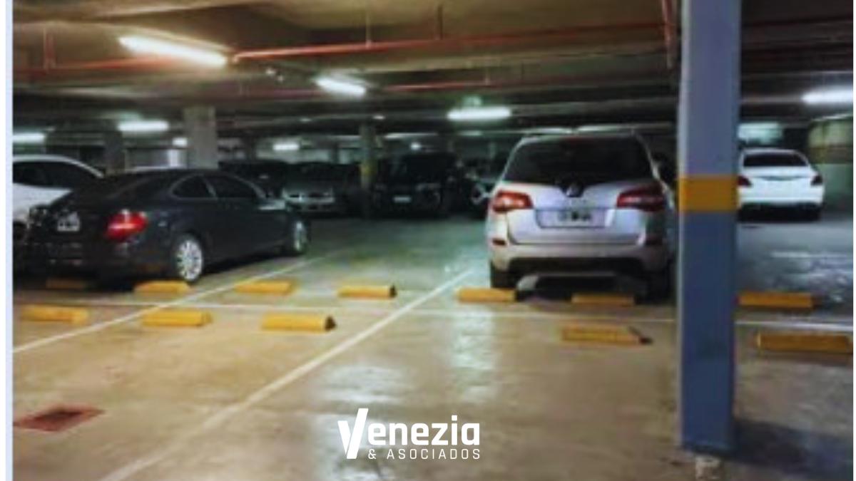 Foto de ALQUILER DE COCHERA! ALBERDI!! EDIFICIO CON SEGURIDAD, imagen 2