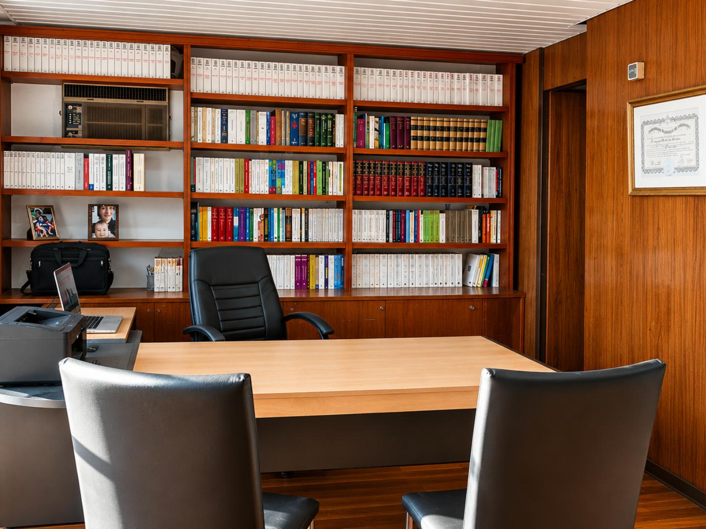Foto de VENTA Exclusiva Propiedad en El Centro | Tu Próximo Proyecto, Oficina o, imagen 3